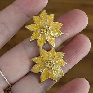 VTG yellow sparkly Poinsettia pierced earrings